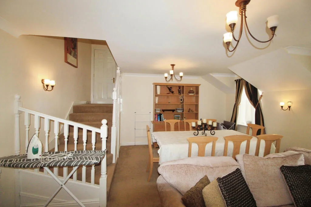 3 bedroom flat for rent