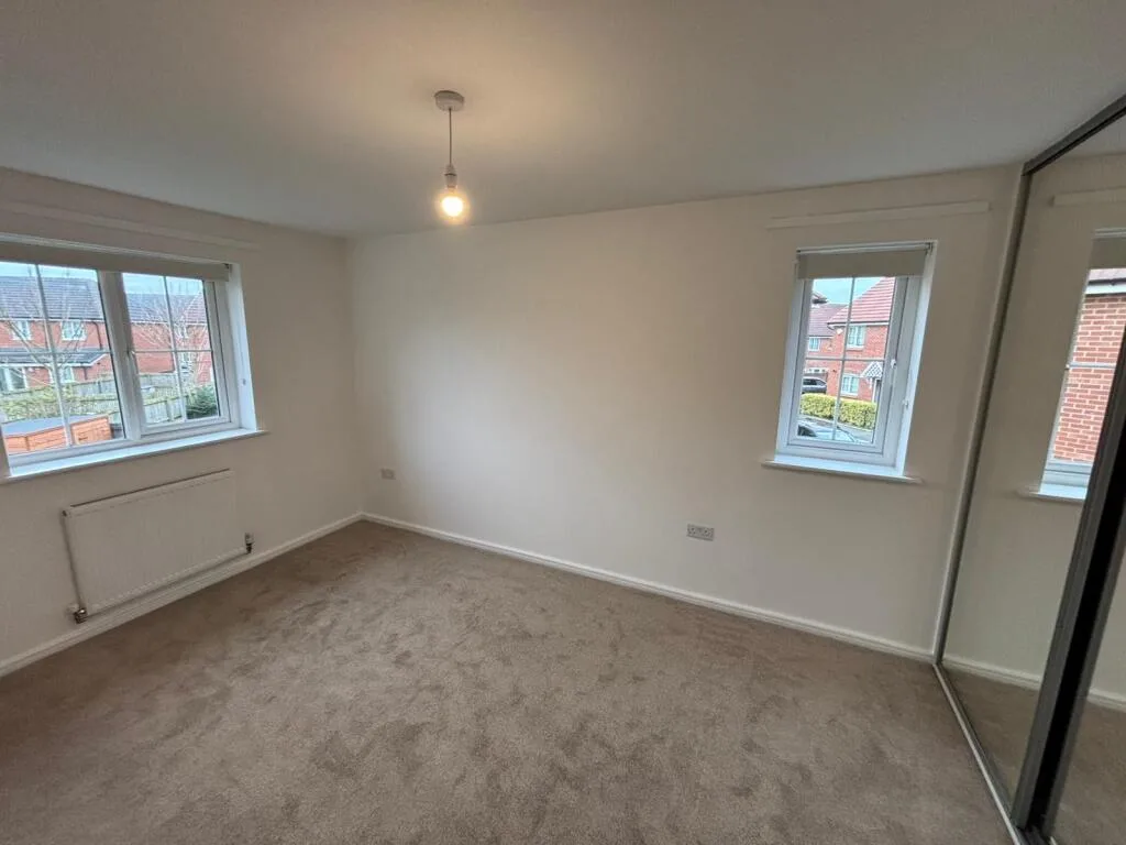 3 bedroom semi-detached house for rent