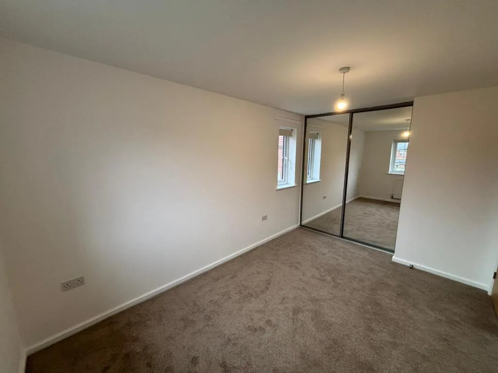 3 bedroom semi-detached house for rent
