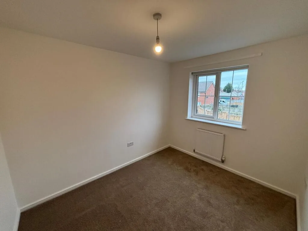 3 bedroom semi-detached house for rent