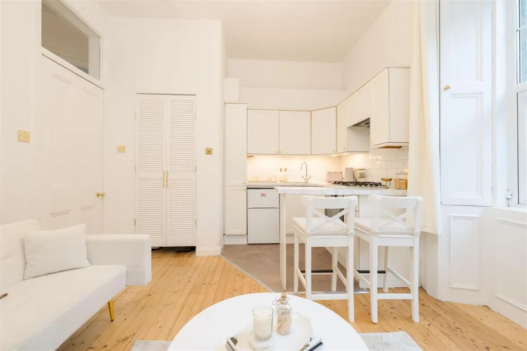 1 bedroom ground floor flat for rent