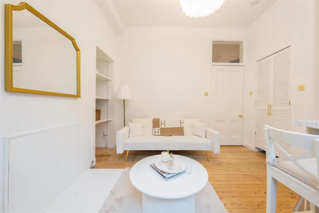1 bedroom ground floor flat for rent