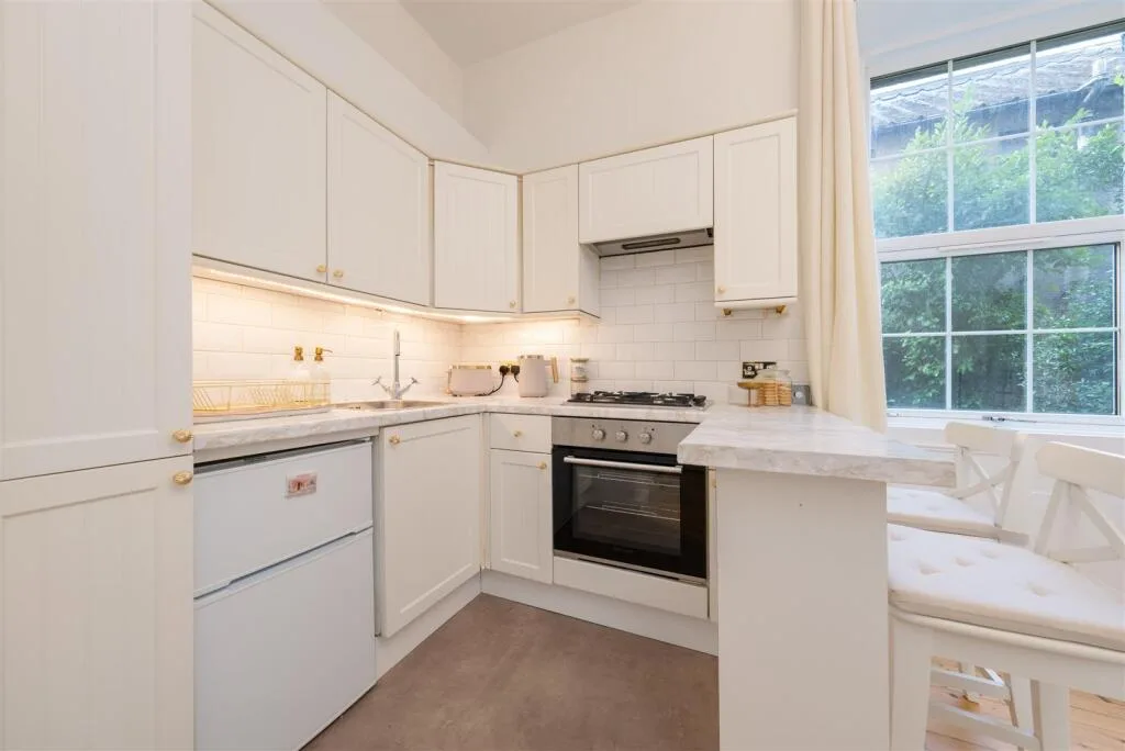 1 bedroom ground floor flat for rent