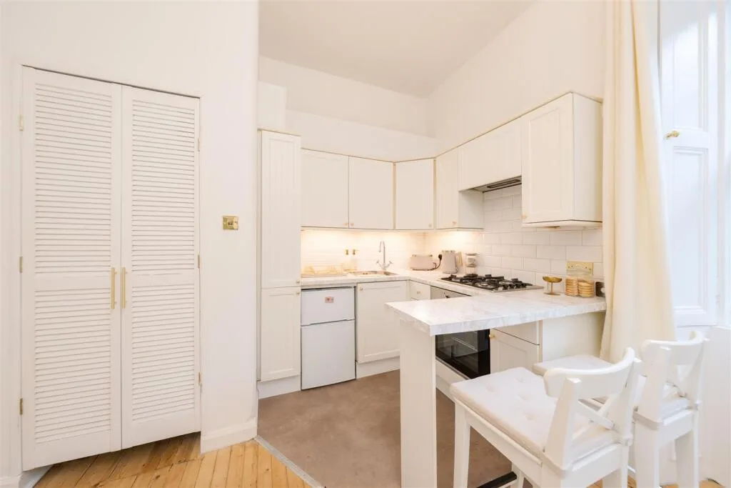 1 bedroom ground floor flat for rent