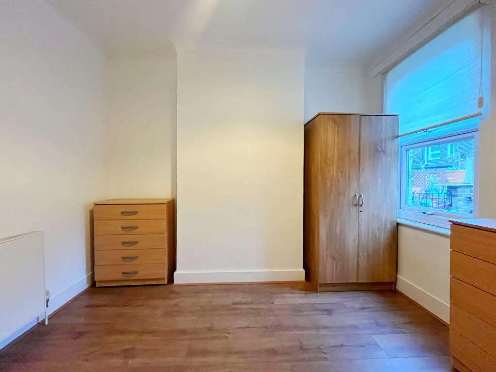 2 bedroom house for rent
