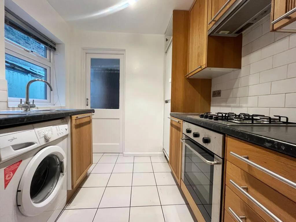 2 bedroom house for rent
