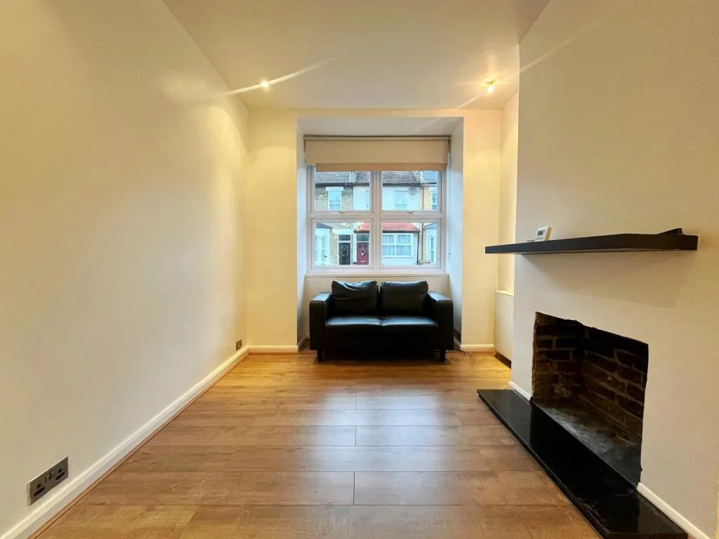 2 bedroom house for rent