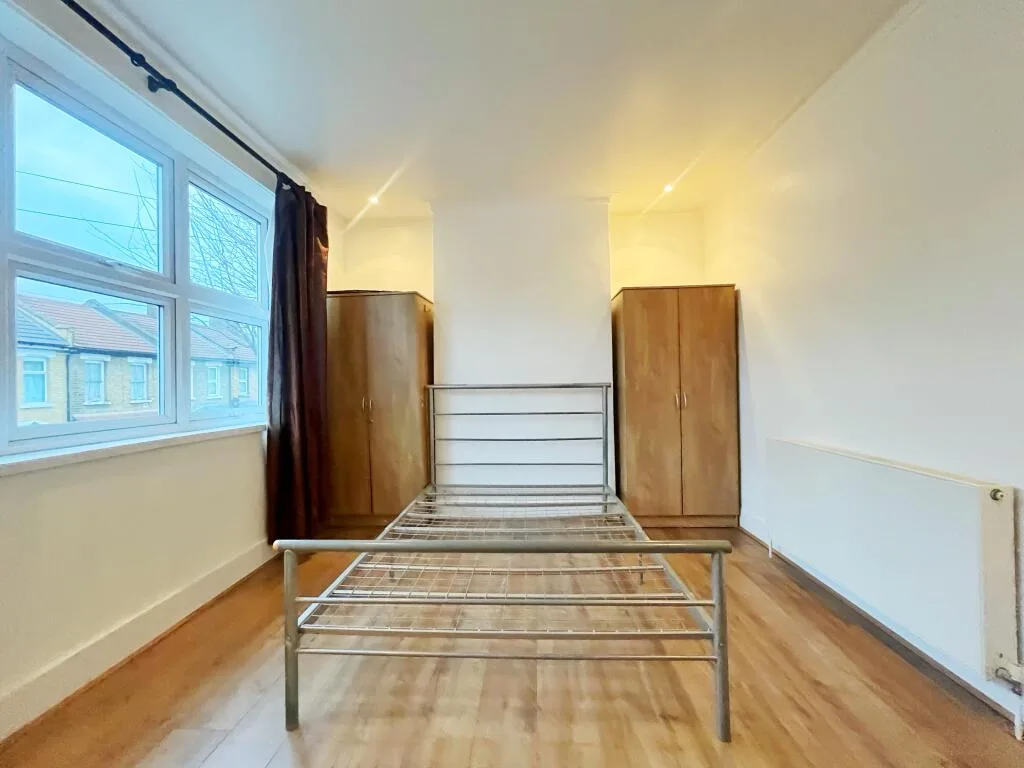 2 bedroom house for rent