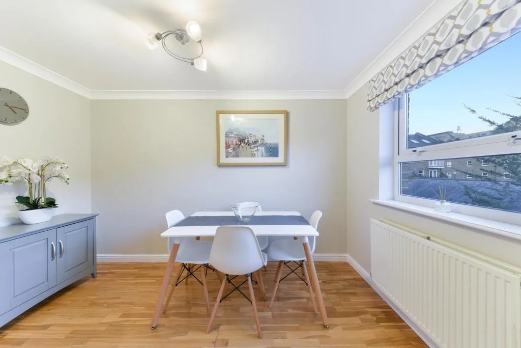 3 bedroom end of terrace house for rent