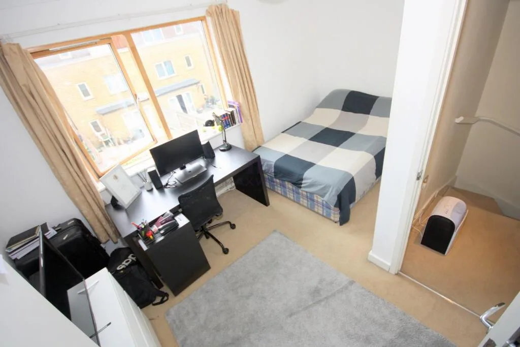 4 bedroom terraced house for rent