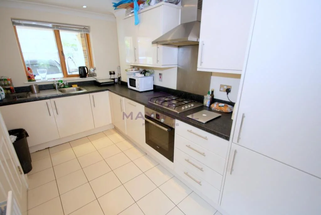 4 bedroom terraced house for rent