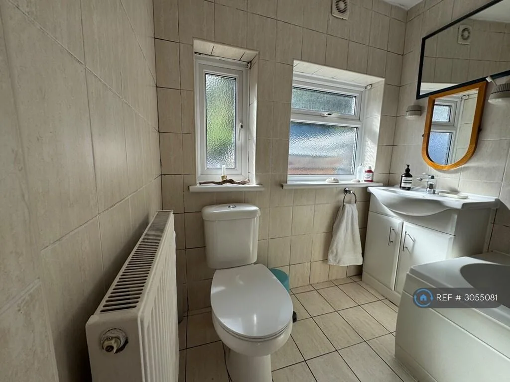 2 bedroom end of terrace house for rent