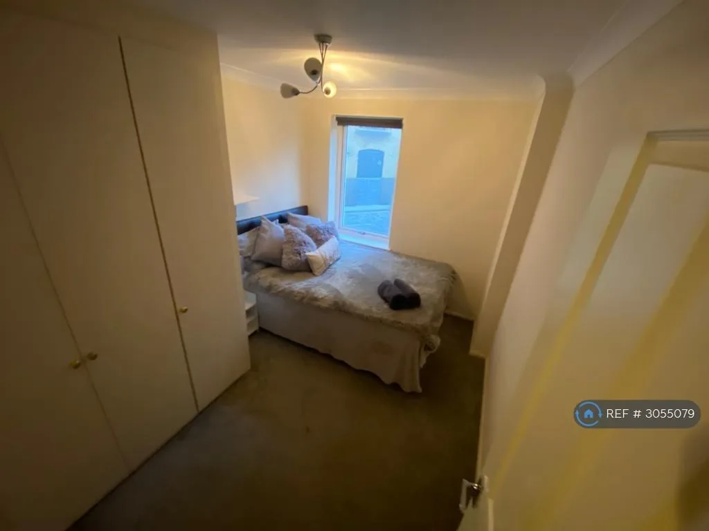 2 bedroom maisonette for rent
