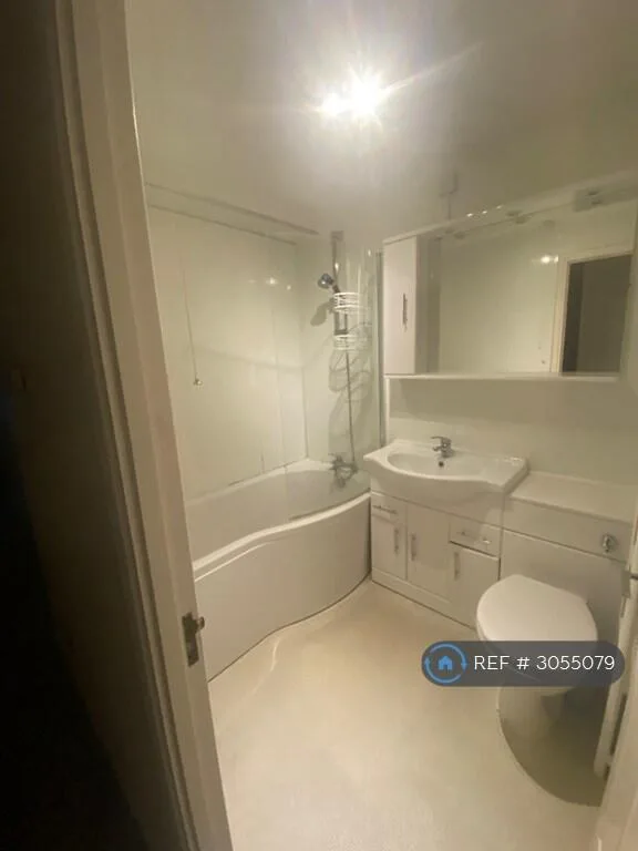2 bedroom maisonette for rent