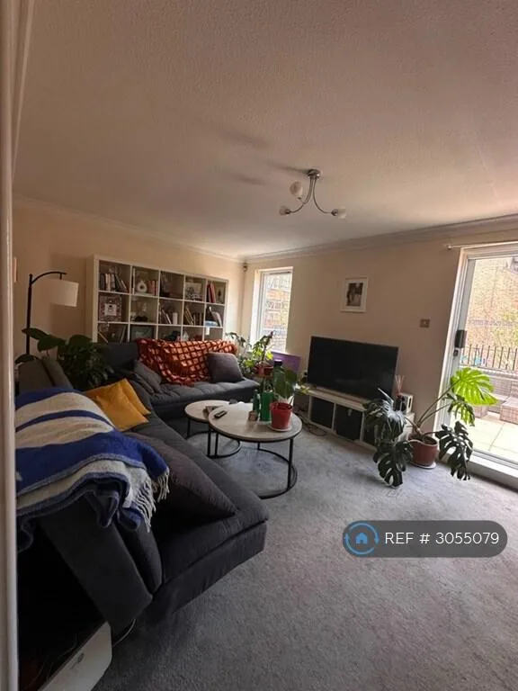 2 bedroom maisonette for rent