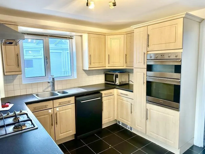 1 bedroom semi-detached house for rent