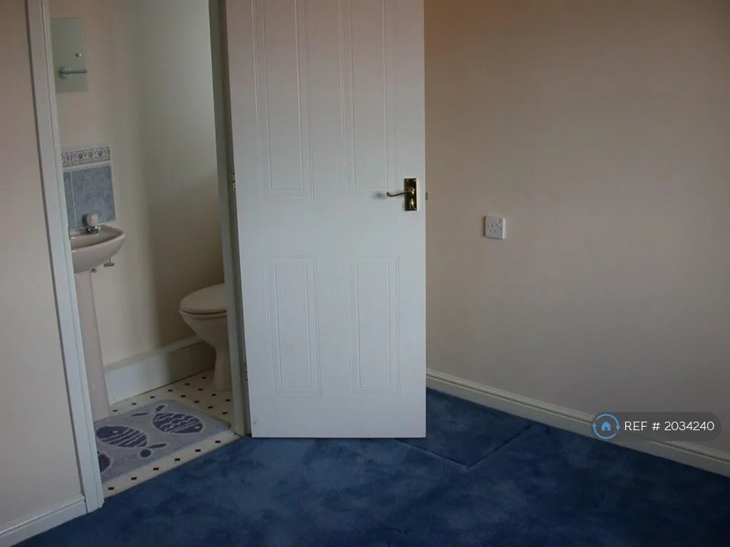 3 bedroom detached house for rent