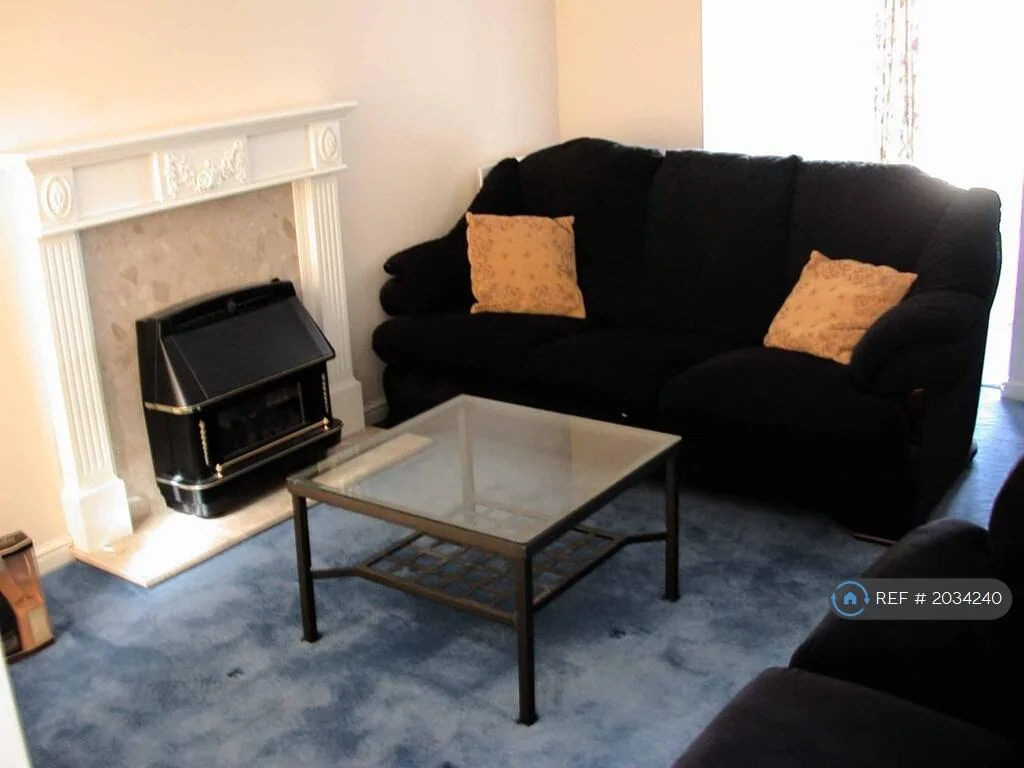 3 bedroom detached house for rent