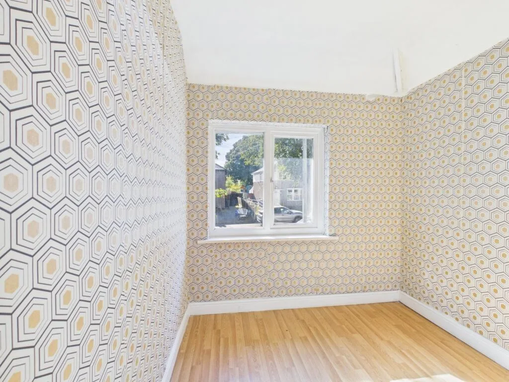 3 bedroom end of terrace house for rent