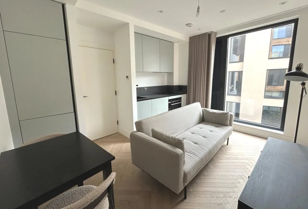 Studio flat for rent