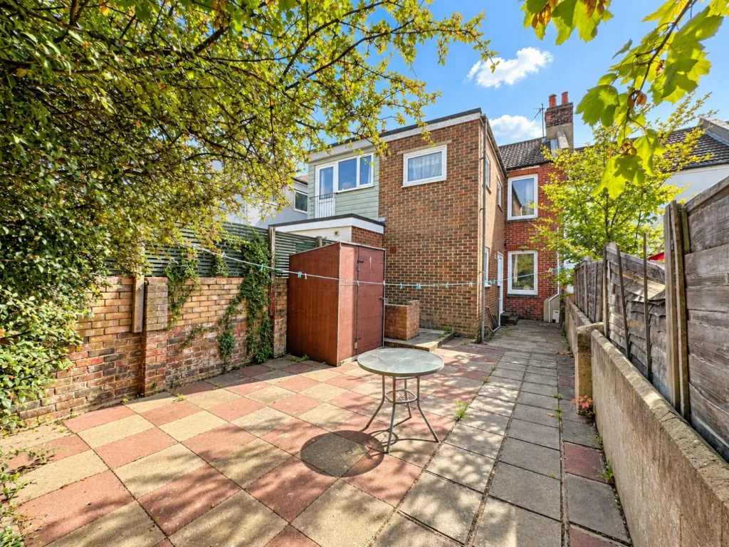 4 bedroom house for rent