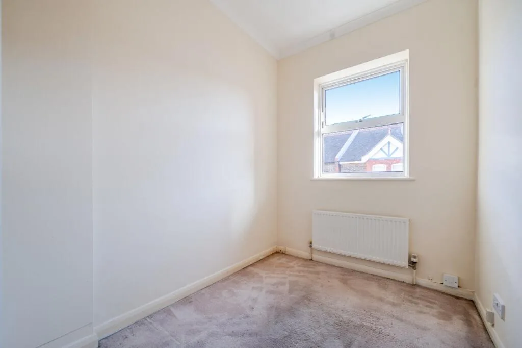 4 bedroom semi-detached house for rent