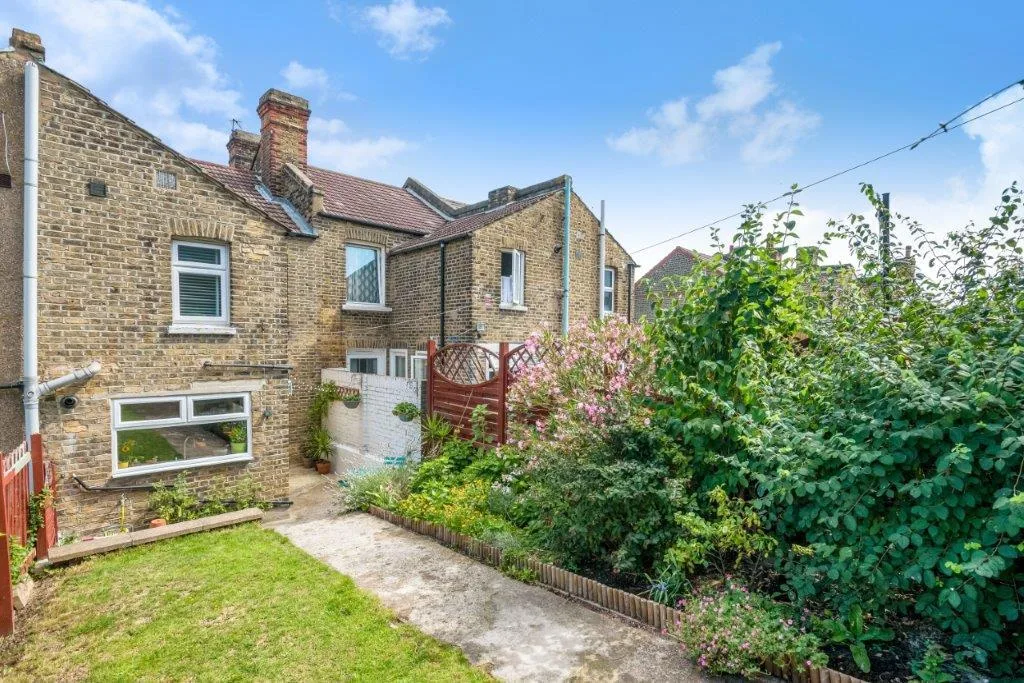 2 bedroom terraced house for rent