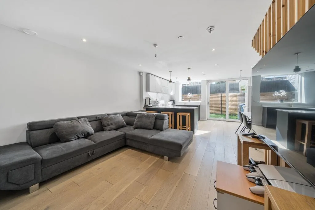 4 bedroom house for rent