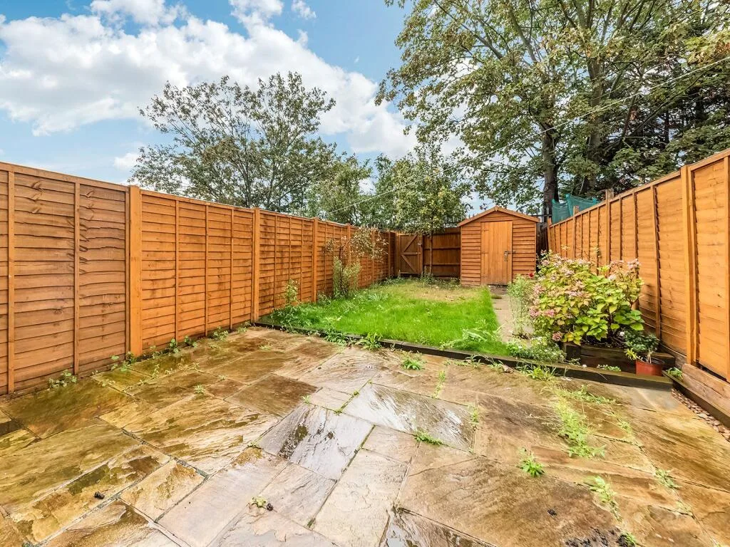3 bedroom town house for rent