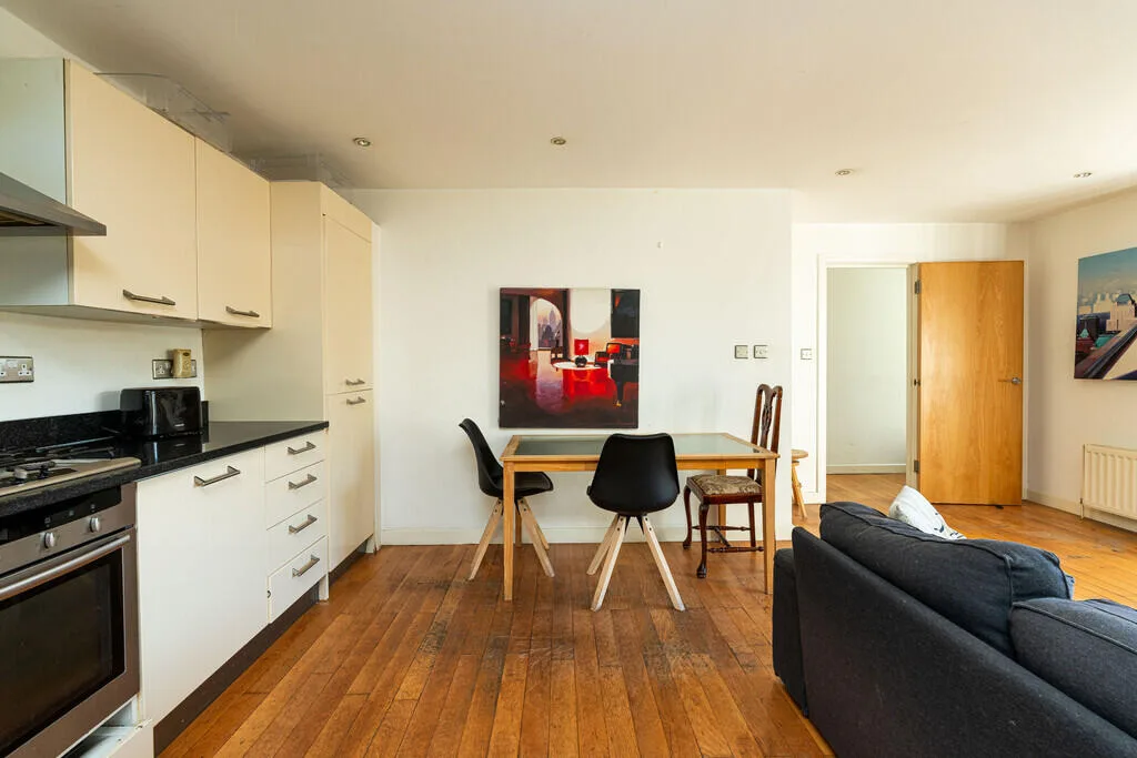 3 bedroom semi-detached house for rent