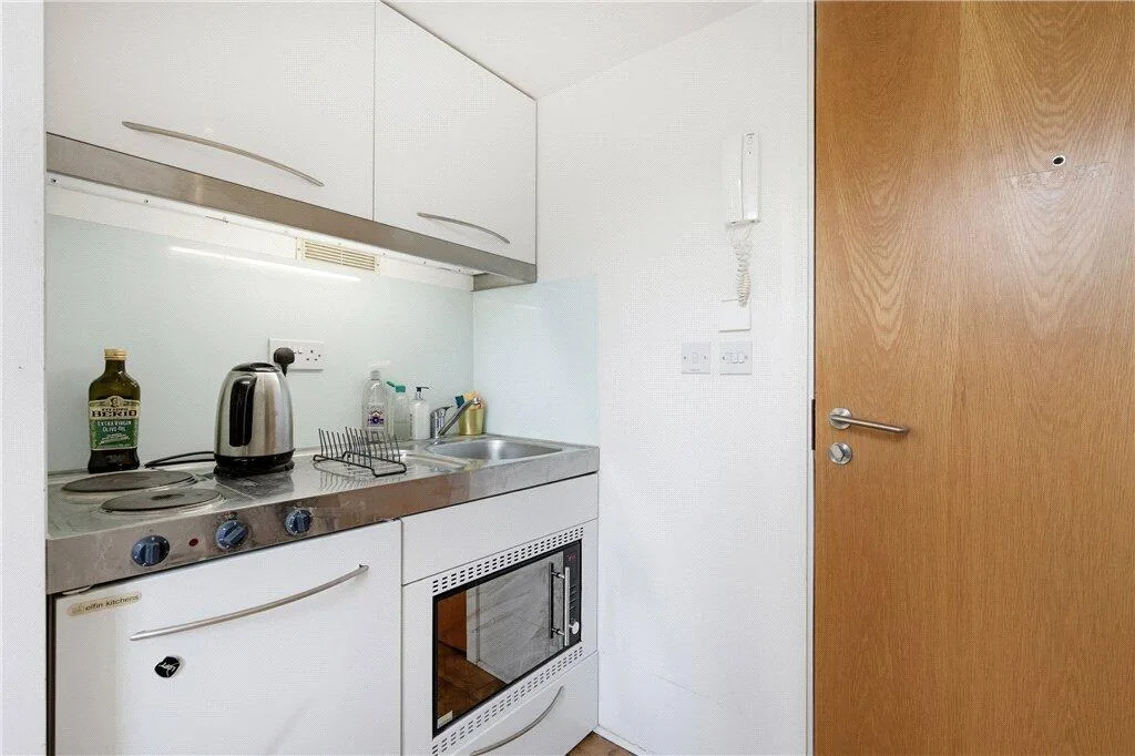 Studio apartment for rent