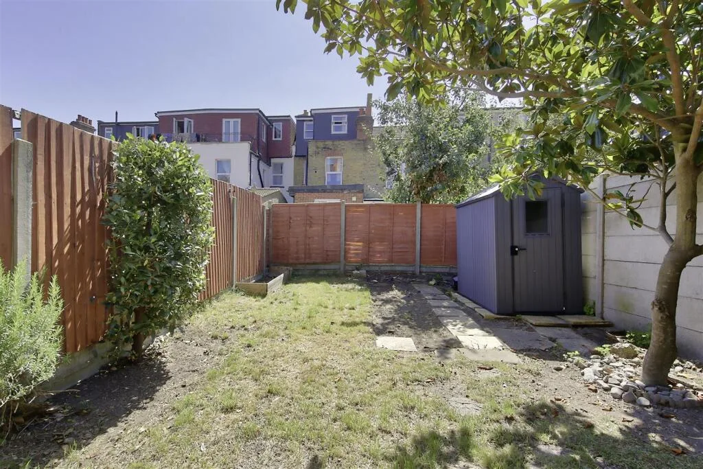 3 bedroom terraced house for rent