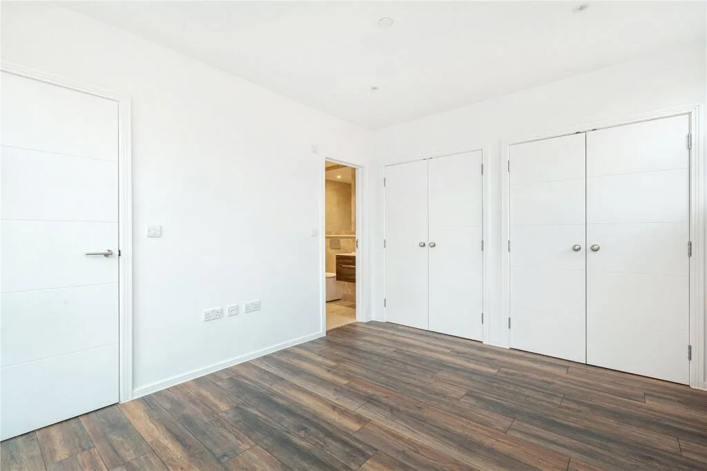 3 bedroom end of terrace house for rent