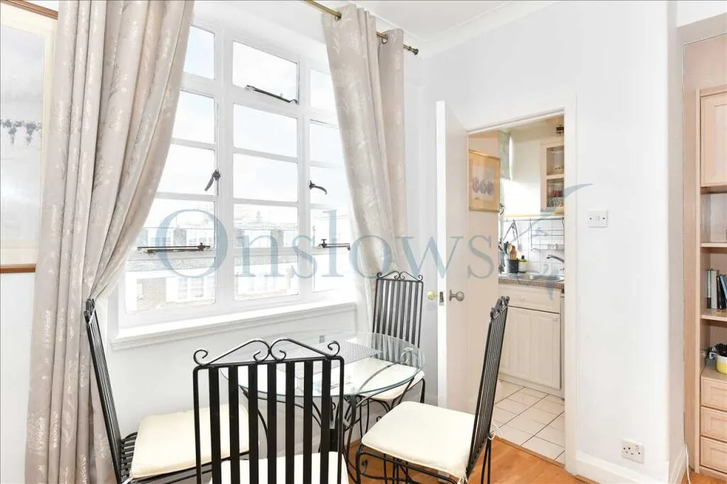 Studio flat for rent