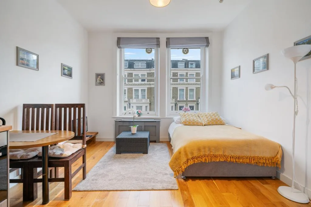 Studio flat for rent
