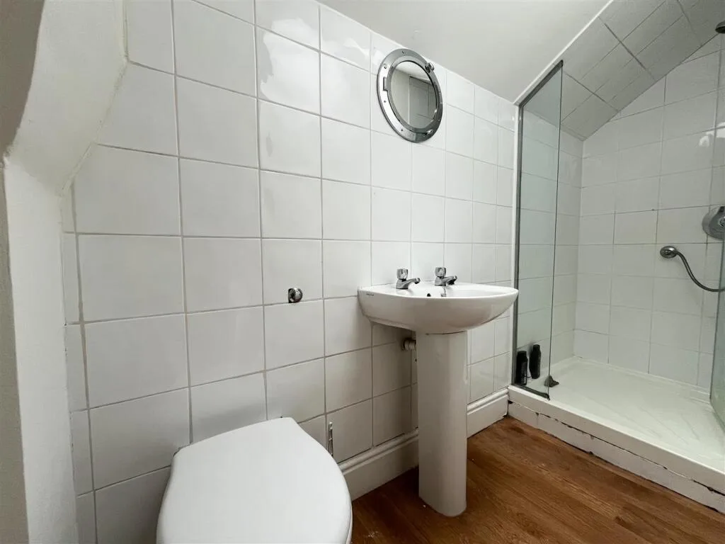 2 bedroom duplex for rent