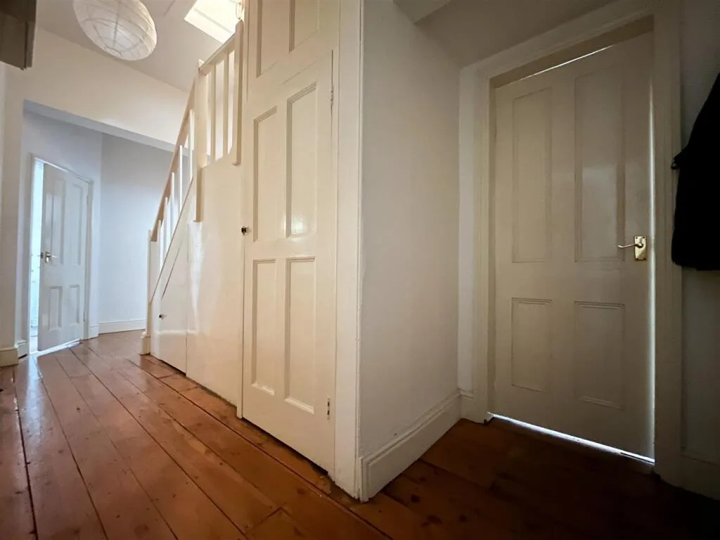 2 bedroom duplex for rent