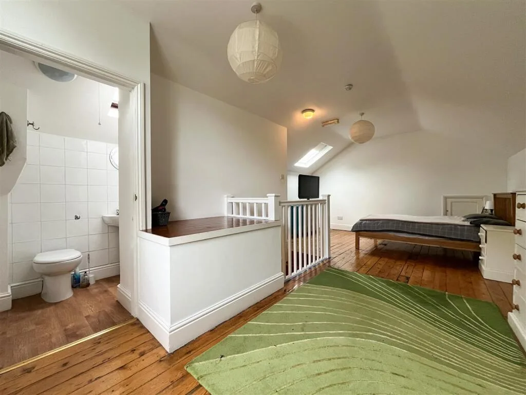 2 bedroom duplex for rent