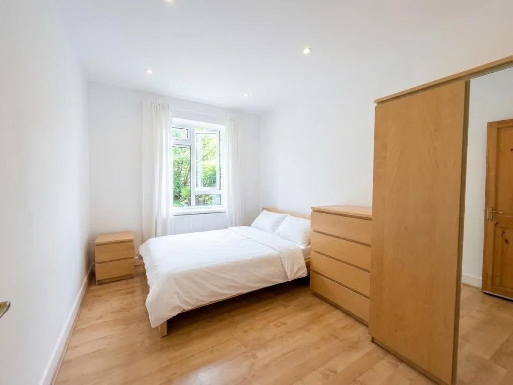 4 bedroom flat for rent