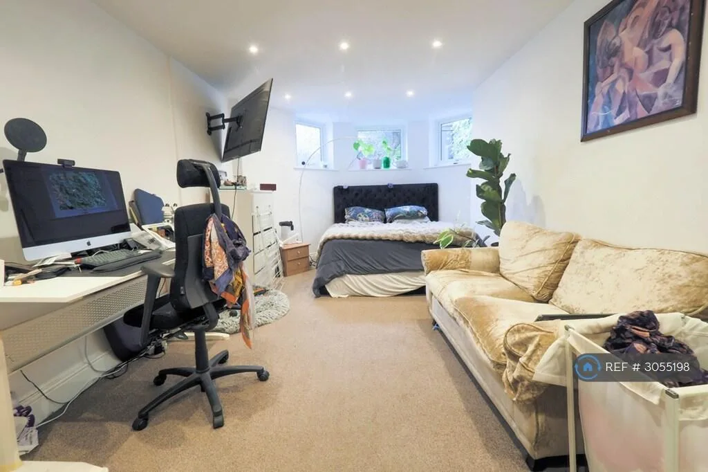 2 bedroom flat for rent