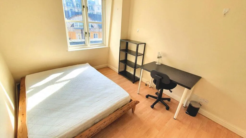 2 bedroom penthouse for rent