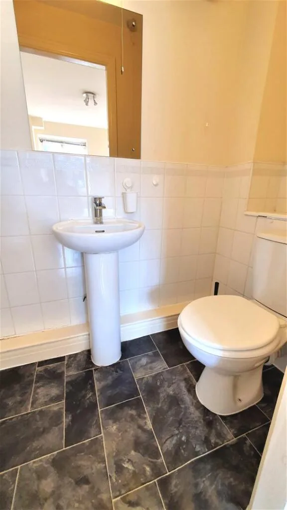 2 bedroom penthouse for rent