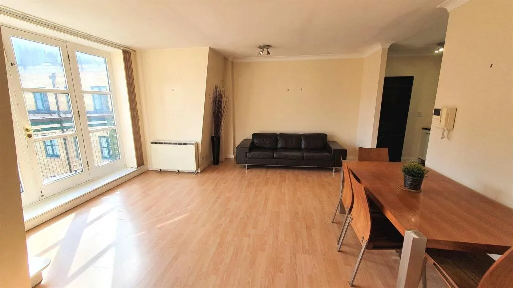 2 bedroom penthouse for rent
