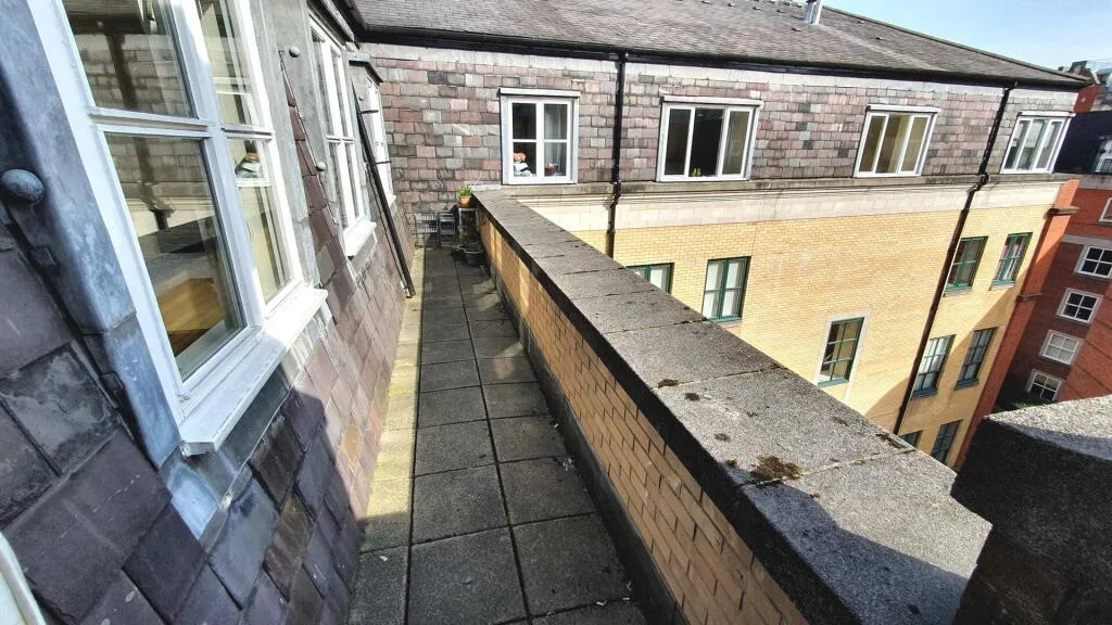 2 bedroom penthouse for rent