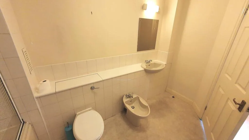 2 bedroom penthouse for rent