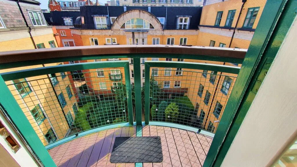2 bedroom penthouse for rent