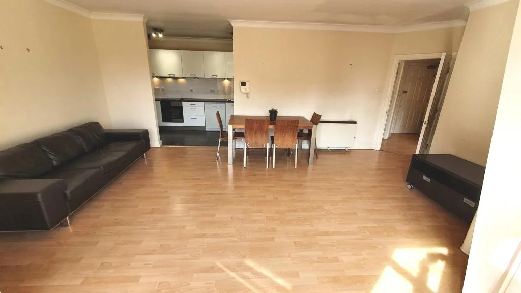 2 bedroom penthouse for rent
