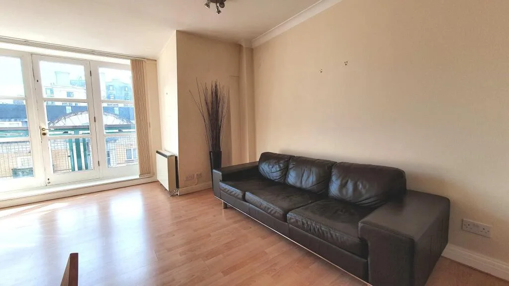 2 bedroom penthouse for rent