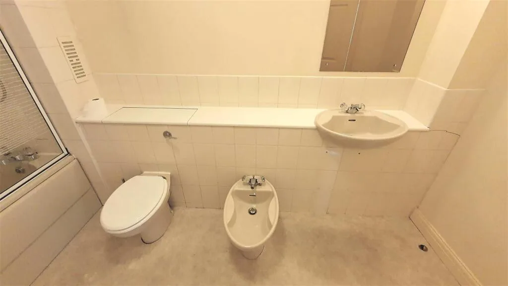 2 bedroom penthouse for rent