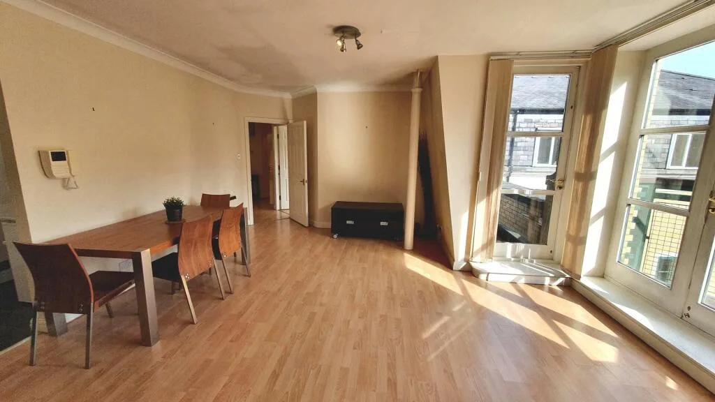 2 bedroom penthouse for rent